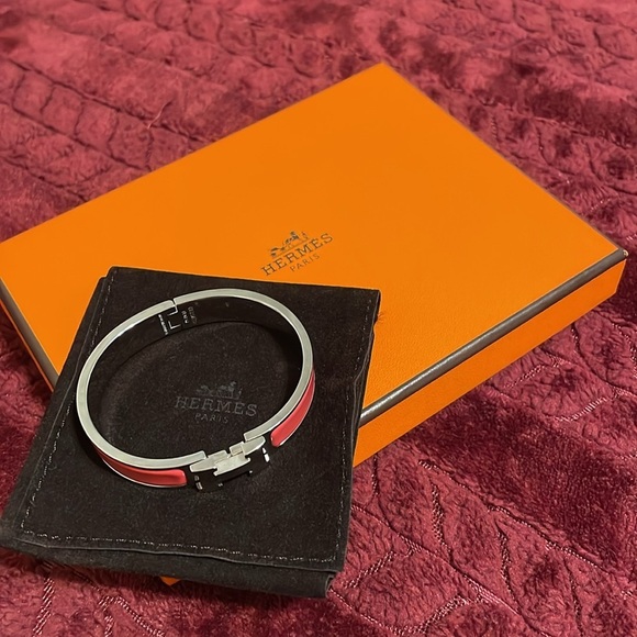 Hermès Peach Clic H Bracelet - Picture 12 of 13